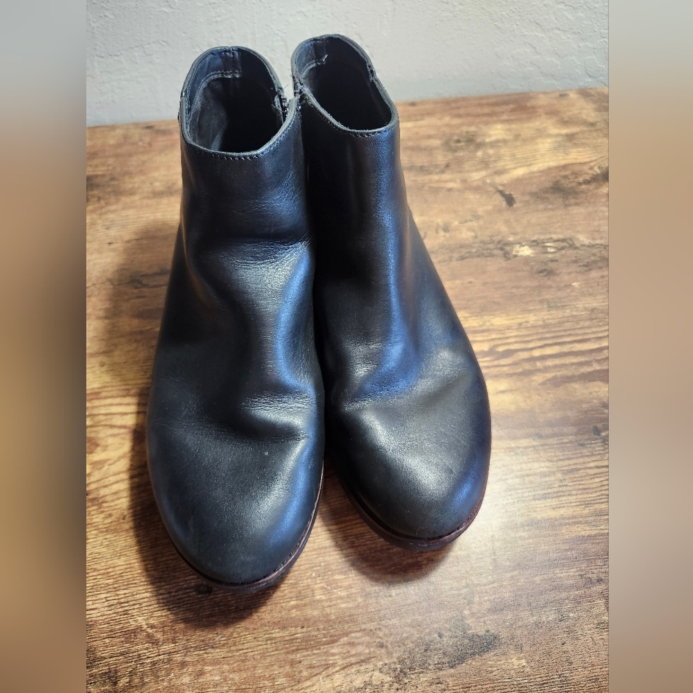 Fitflop Black Leather Footwear
